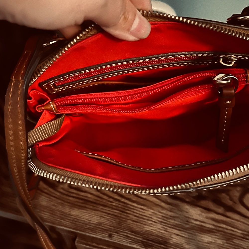 Small crossbody Downey and Burke purse.  Only used a couple of times.